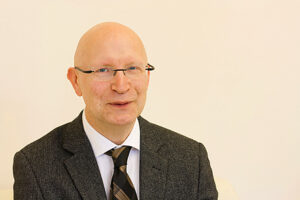 Prof. Dr. Hartmut Schröder