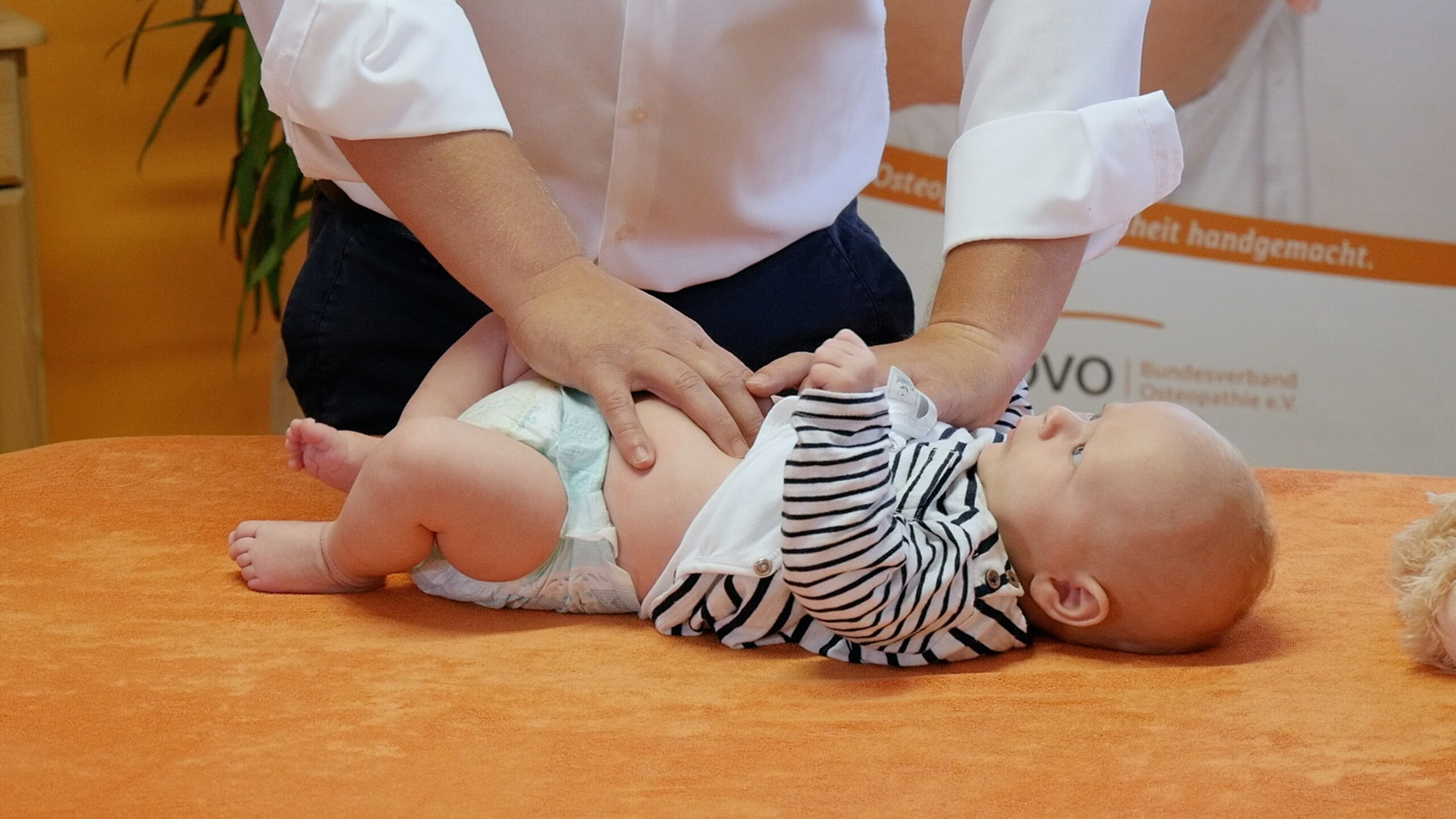 Oft kann Kinderosteopathie Säuglingen helfen
