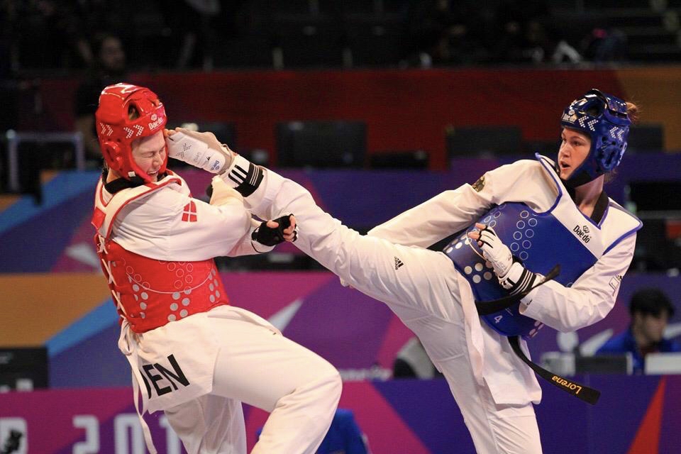 Taekwondo-Athletin Lorena Brandl kämpft seit 2014 im Kader der deutschen Nationalmannschaft. Nach einer Verletzung half ihr die osteopathische Behandlung, 2022 schnell wieder in den Leistungssport zurückzukehren.